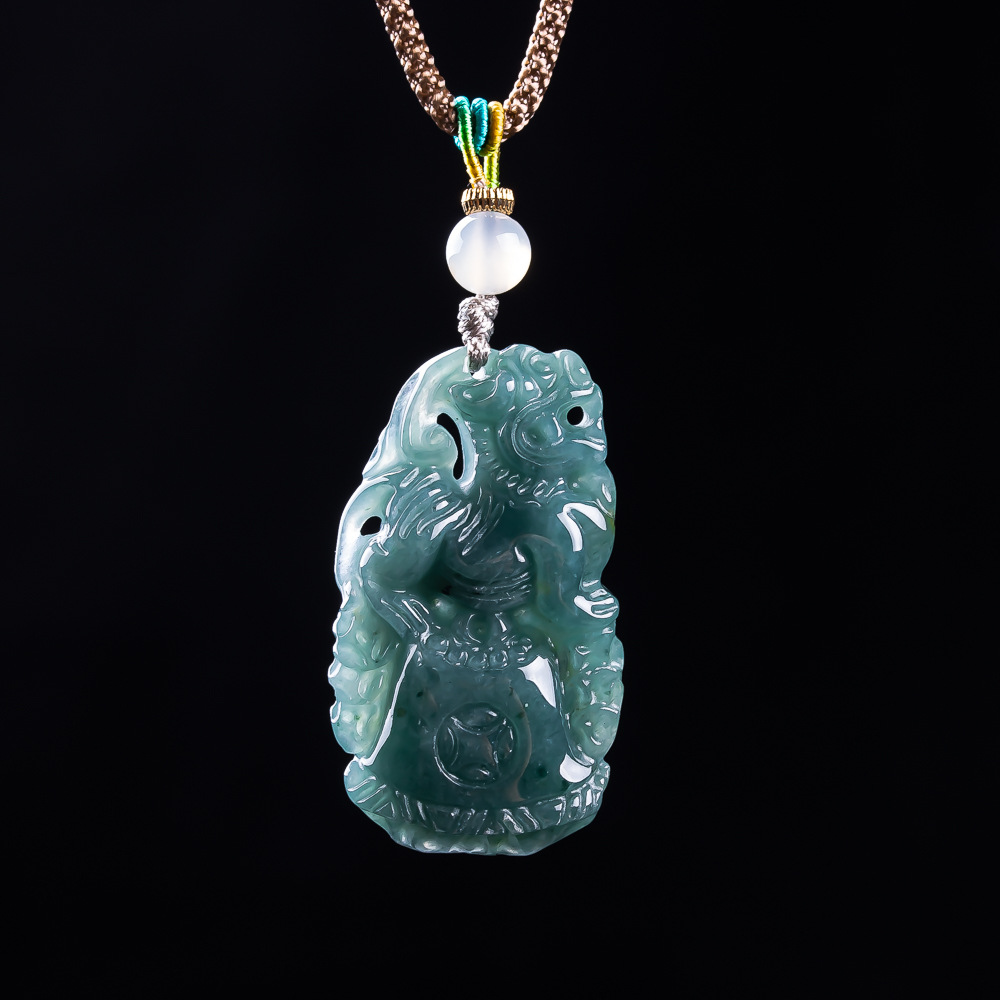 Vintage Necklace - Pendentif Pixiu en jadéite birmane, talisman